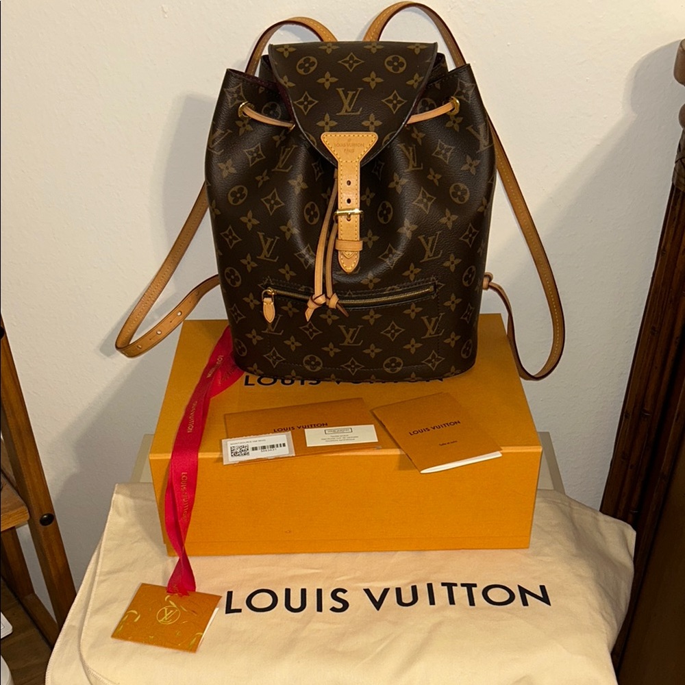 Authentic Louis Vuitton Monogram Montsouris Backpack